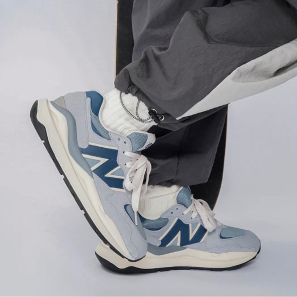 New balance 57/40 Womens 5.5 blue brand new
